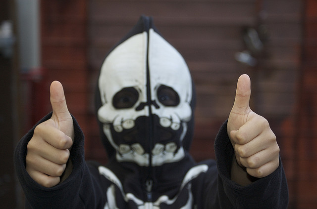 YouTube says that it’s not replacing the thumbs up/down after all, but it should