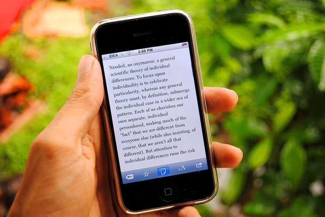 Here’s a neat trick: Use Read It Later or Instapaper with one tap in Flipboard for iPhone