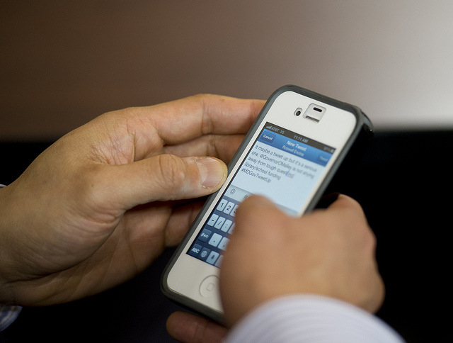 Social Break turns reading your Twitter feed into an old school video game