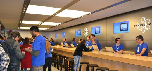 Apple is working to take down the Flashback malware botnet and will release a removal tool