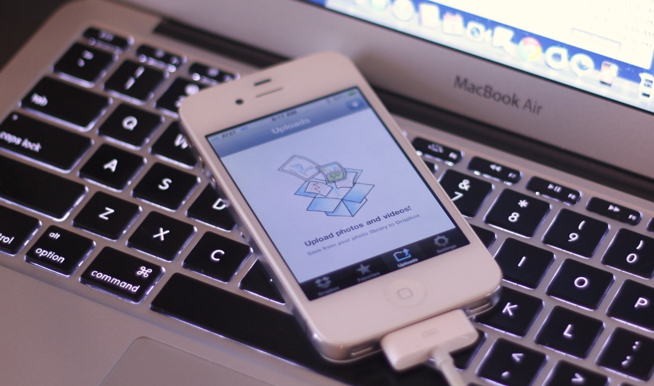 Dropbox says it will update its iOS app to fix profile security hole, Android not affected