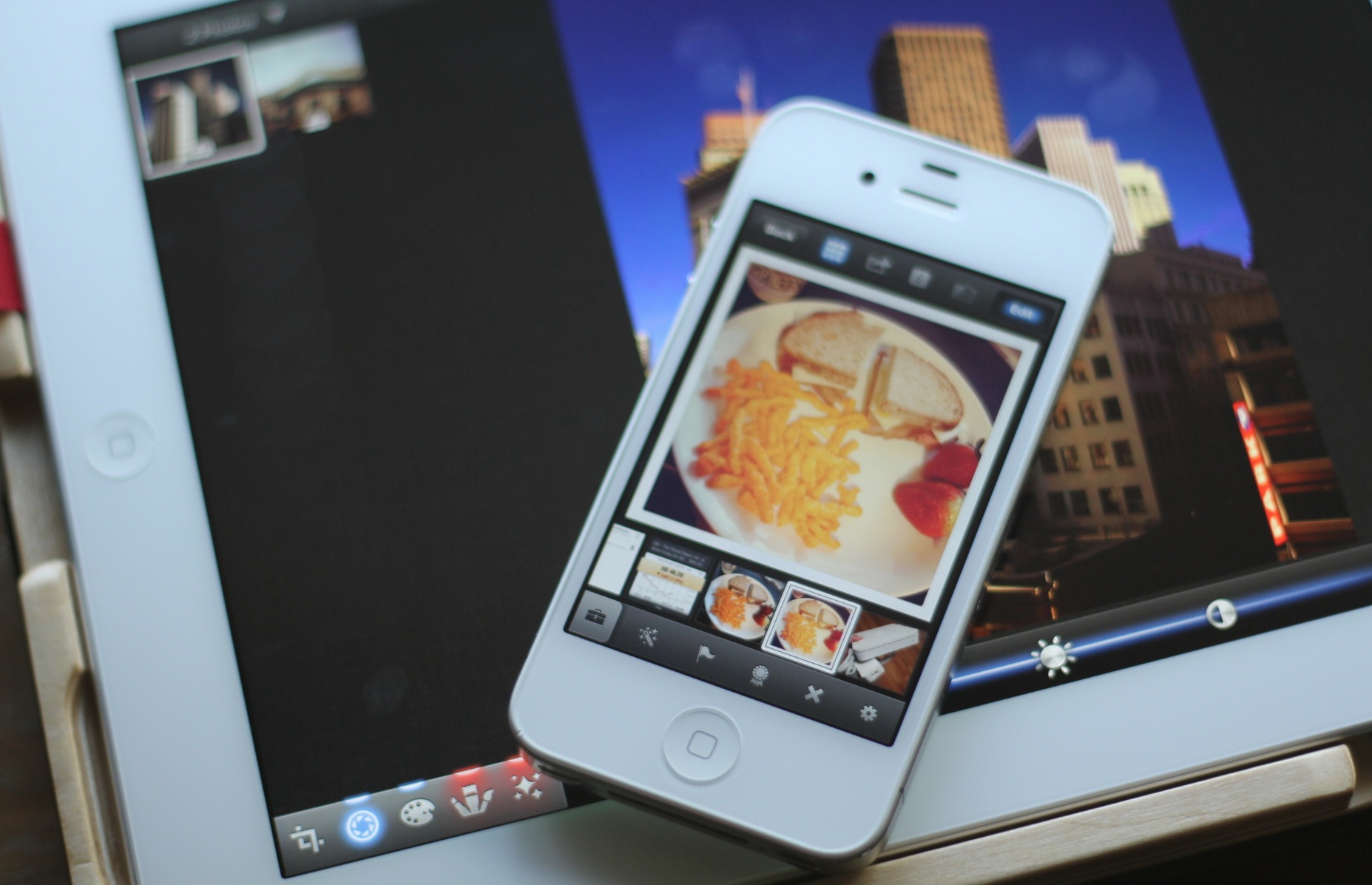 The iPad is growing up, and iPhoto is its puberty