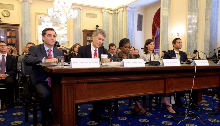 Netflix and Comcast among companies tapped by FCC for net-neutrality panel