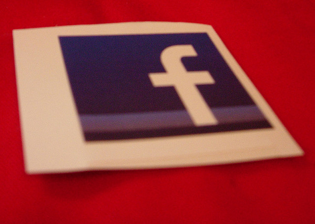 Facebook sent 160M visitors and 1.1B visits to mobile apps in April