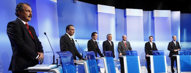 Naqeshny: A debating platform to help you make informed decisions