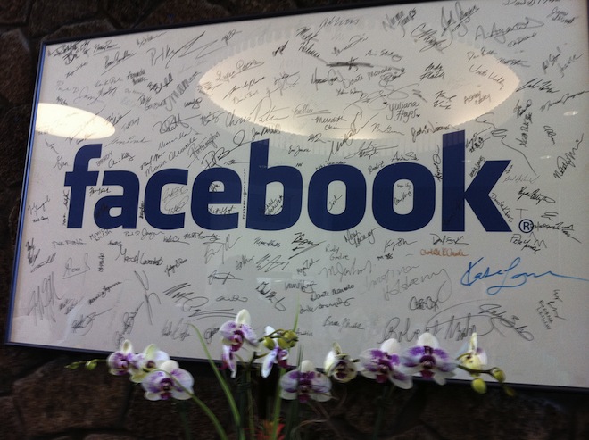 On the eve of its IPO, Facebook likely to set share price at $38 – valuing the firm at $104 billion ...