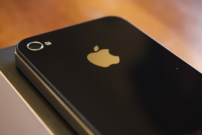Survey: iPhone users rank highest in terms of carrier and smartphone loyalty