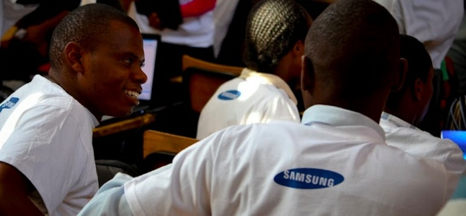 The affordable African smartphone battle begins: Samsung’s Galaxy Pocket vs Huawei’s Ideos ...