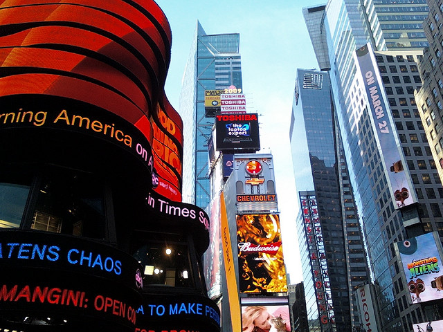 Internet advertising revenues hit record $8.4 billion in 2012’s first quarter