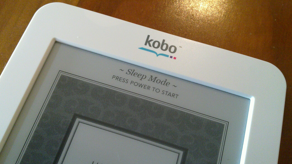 Japanese retailer Rakuten botches Kobo Touch launch, leaving opportunity for Amazon’s Kindle