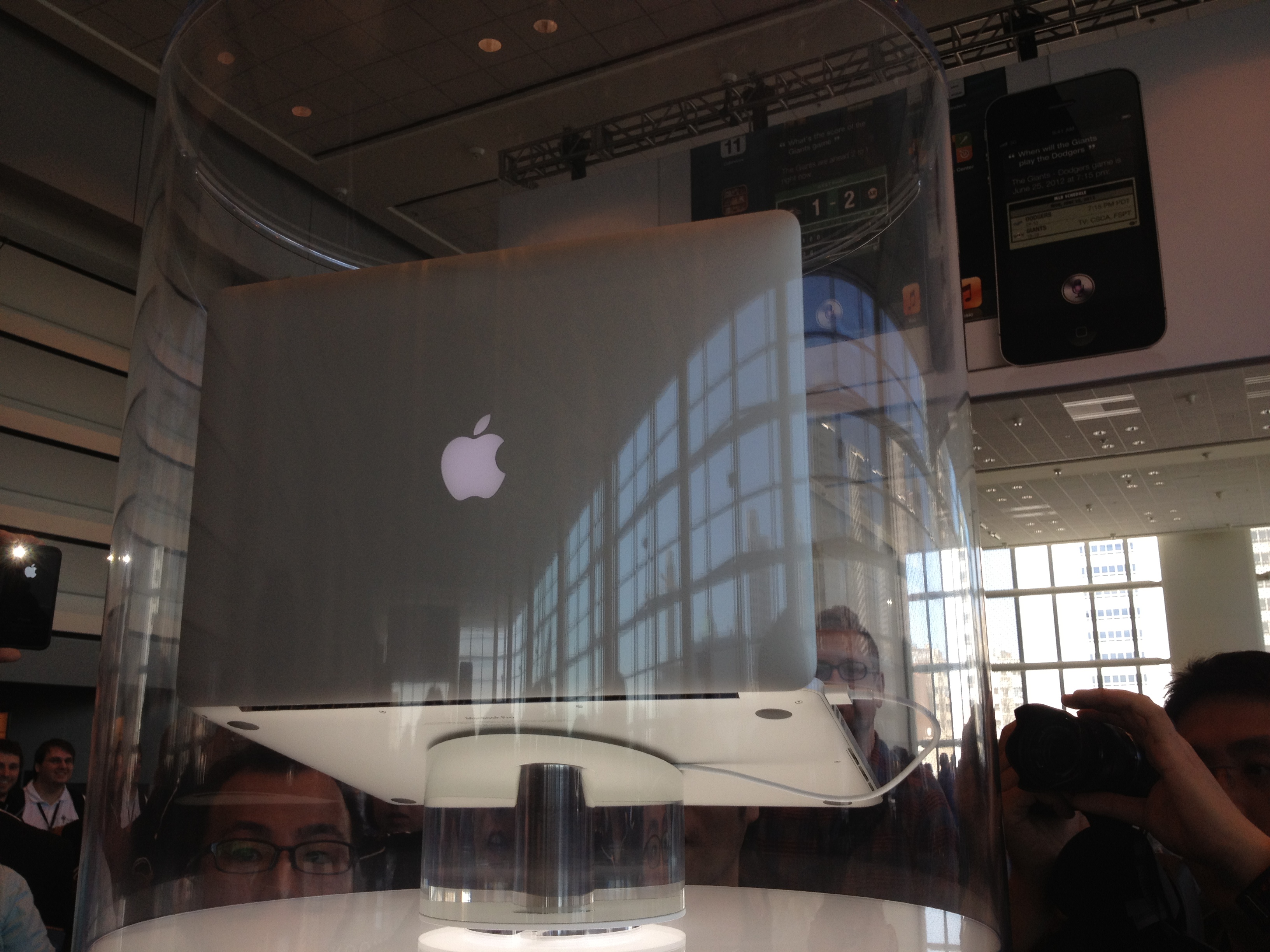 The 30% faster Parallels 8 brings Retina and tighter integration with OS X to Windows virtual machines ...