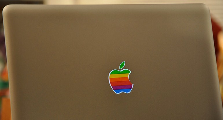 The 16GB black iPad mini joins every white SKU in selling out its pre-order stock
