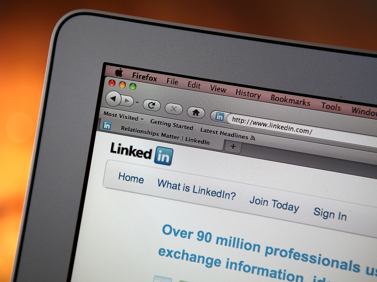 Image: LinkedIn to Buy SlideShare, 1Q Results Beat Expectations
