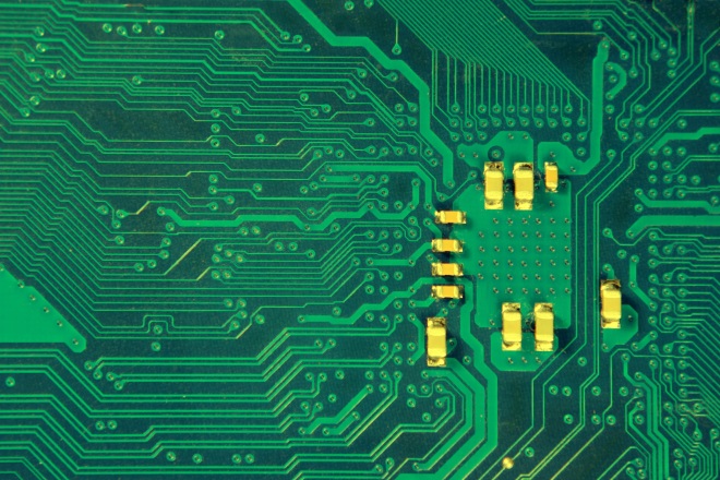 Microsoft reportedly working with component suppliers in Asia to test its own smartphone design