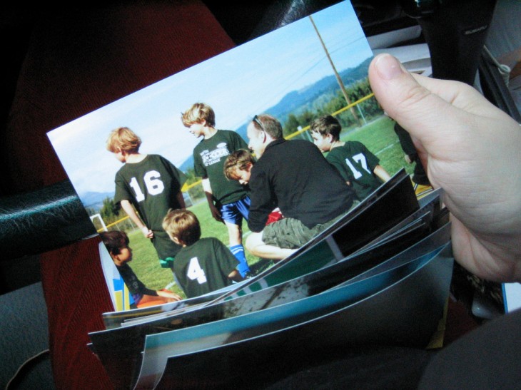 Flicpost turns iPhone photos into 5×7″ prints and ships them anywhere in the world for just $0.69