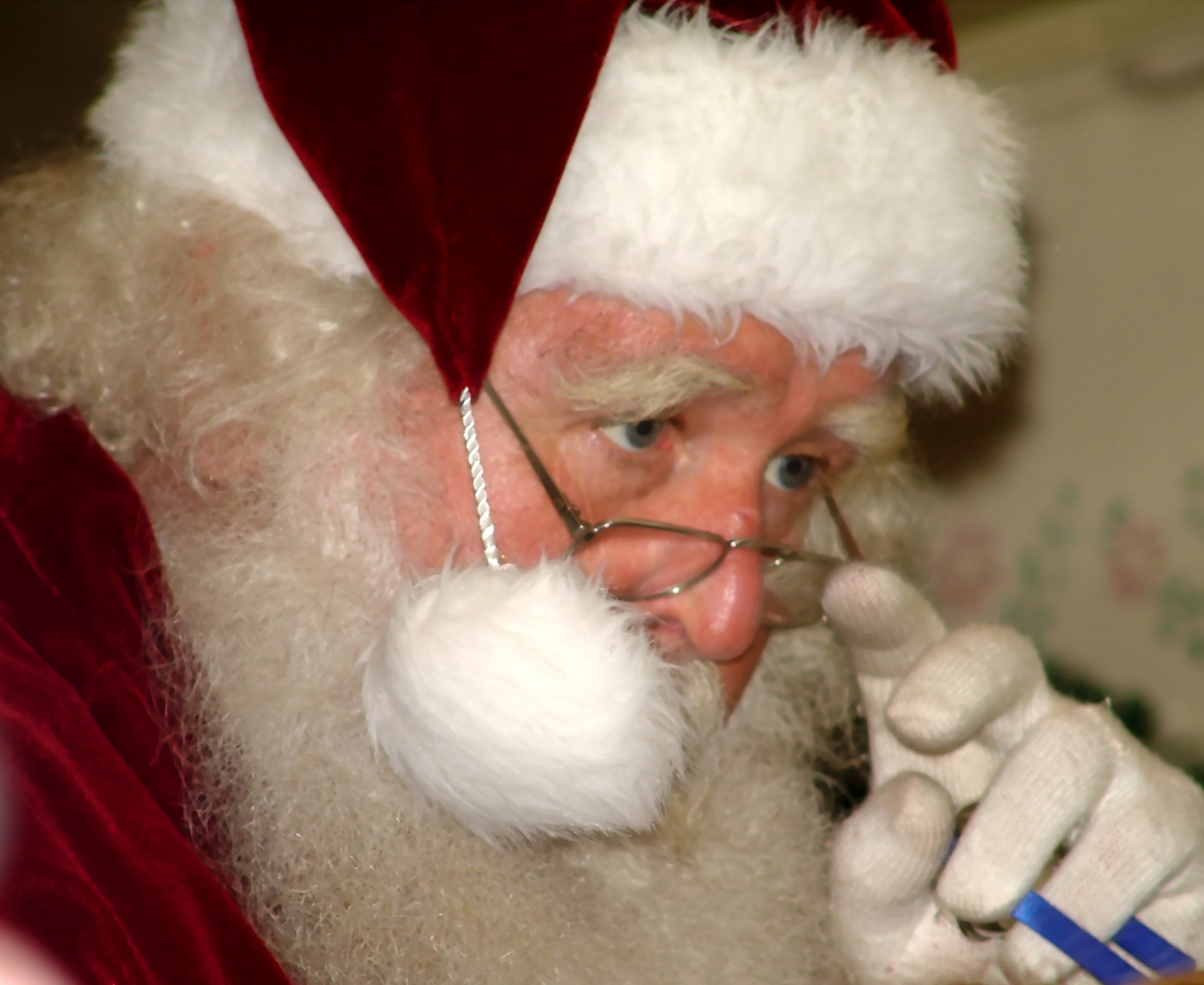 After Norad Jumps On The Windows 8 Sleigh With Microsoft Google Launches Its Own Santa Tracker