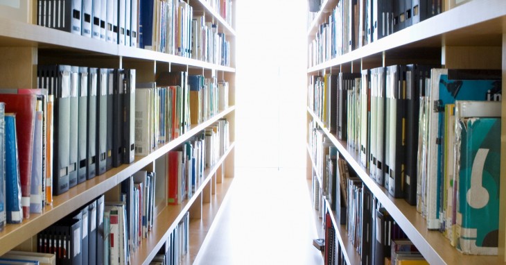 Barnes & Noble reports revenues of $1.2bn for the 9-week holiday period, 11% down on the previous ...