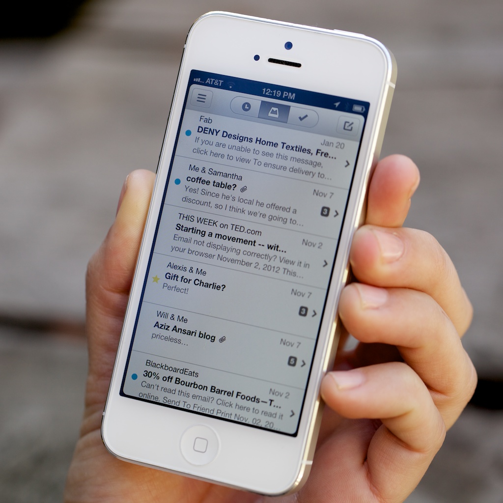 How to avoid spam and minimize graymail