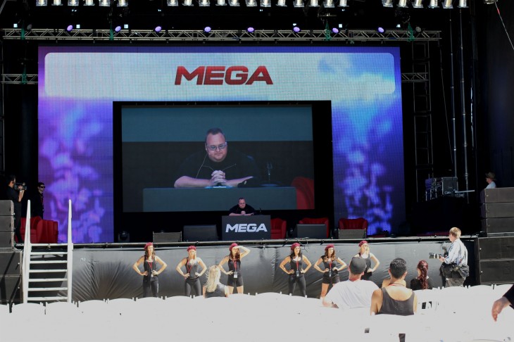 Mega hits 1 million users after one day as Kim Dotcom officially launches the service