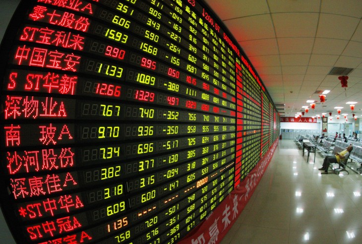 SINA sees mixed Q4 2012 earnings with $139.1m in revenue, EPS of $0.03 as it updates its leadership