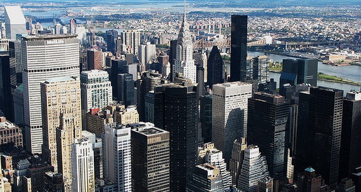 EA CEO John Riccitiello steps down as company forecasts weak earnings in the wake of SimCity meltdown ...