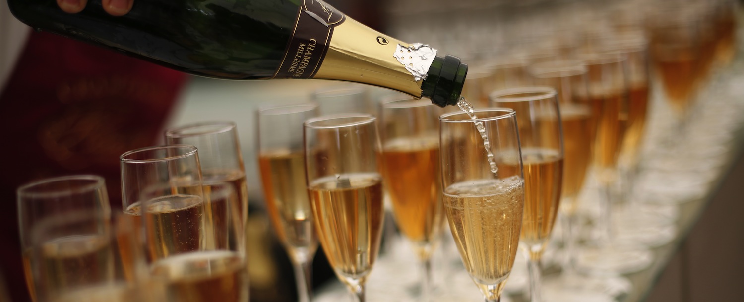 Gary Vaynerchuk teams up with WunWun to deliver wine on demand in NYC for one day only