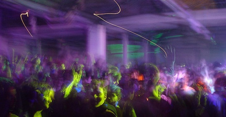 Meet ‘algoraves:’ Raves with music generated by artist-controlled algorithmic software