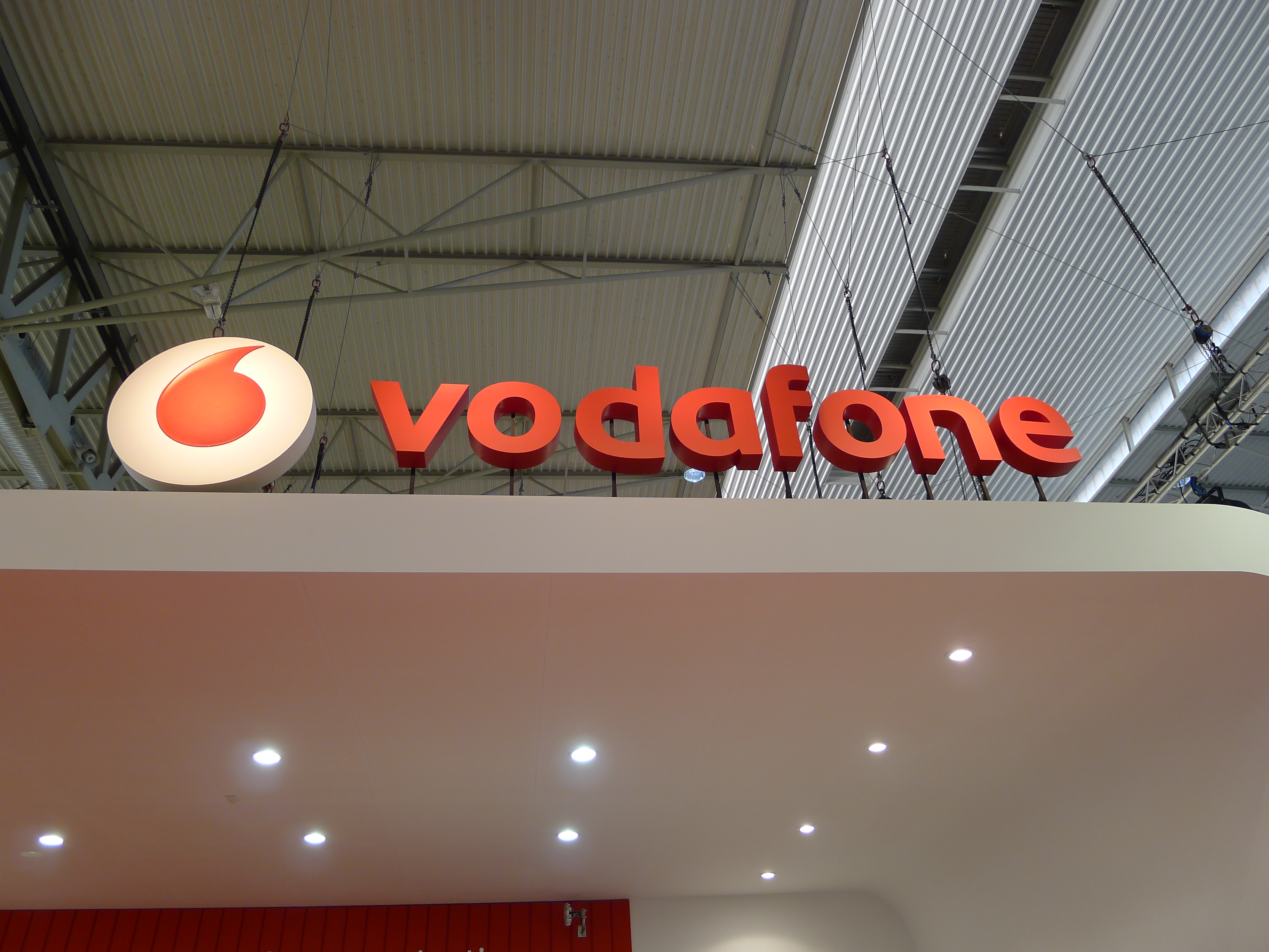 Vodafone Smart III launches in the UK with Android Jelly Bean and a 5MP camera for less than £99