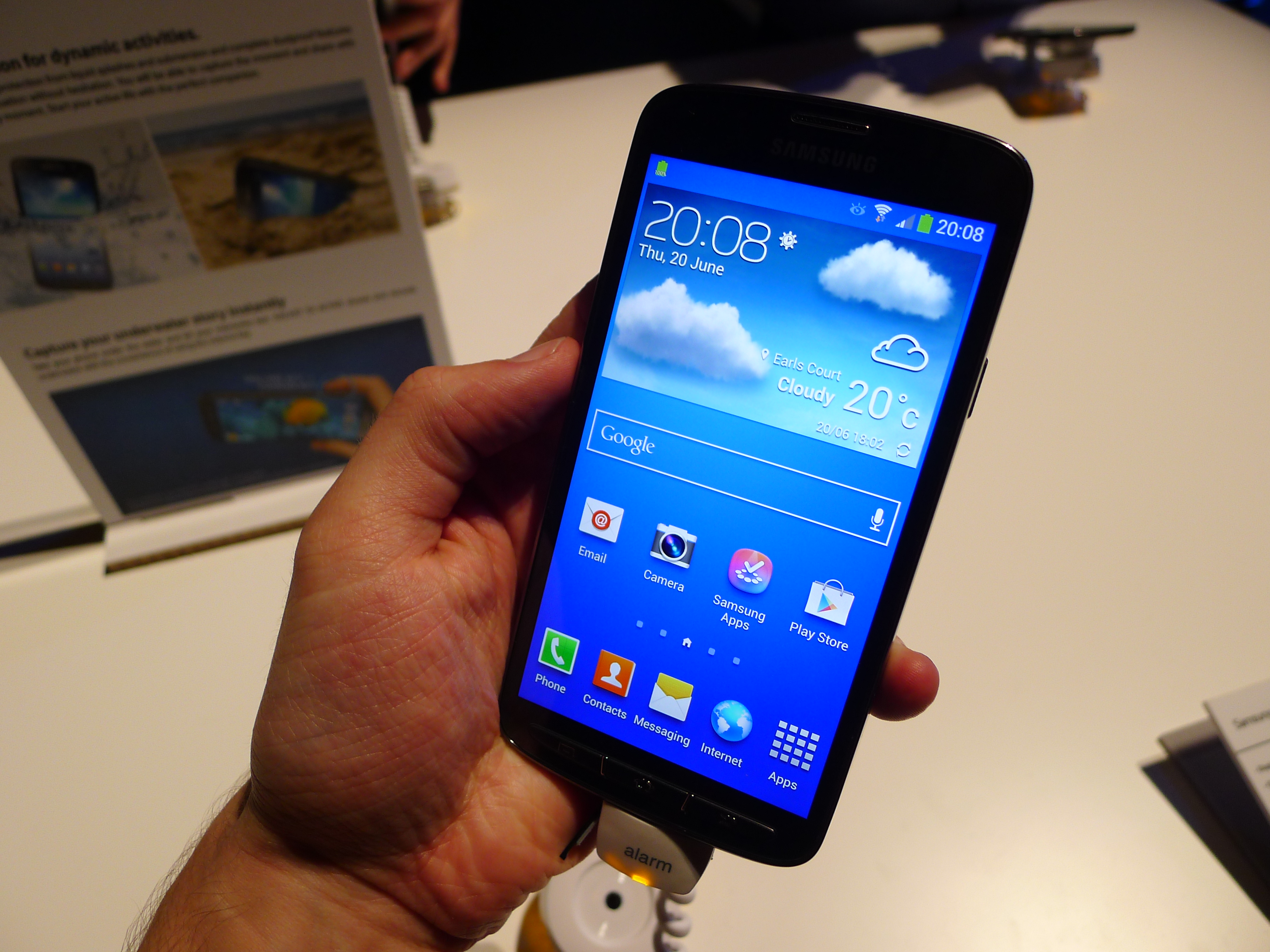 Samsung Galaxy S4 Active hands-on: A no compromise Android smartphone fit for the great outdoors