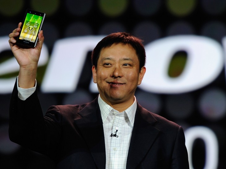 Lenovo refuses to say if it will buy BlackBerry. Here’s why it should.