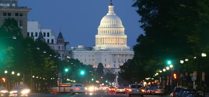 Washington DC regulator blocks UberX service in compact cars due to unfair competiton with taxis
