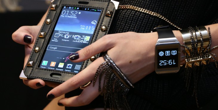 Tech goes glam as Apple and Samsung partner with high fashion to promote their devices