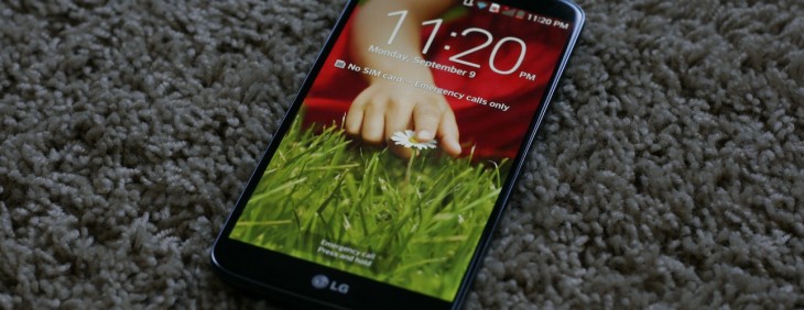 LG G2 first impressions: Business in the front, buttons on the back