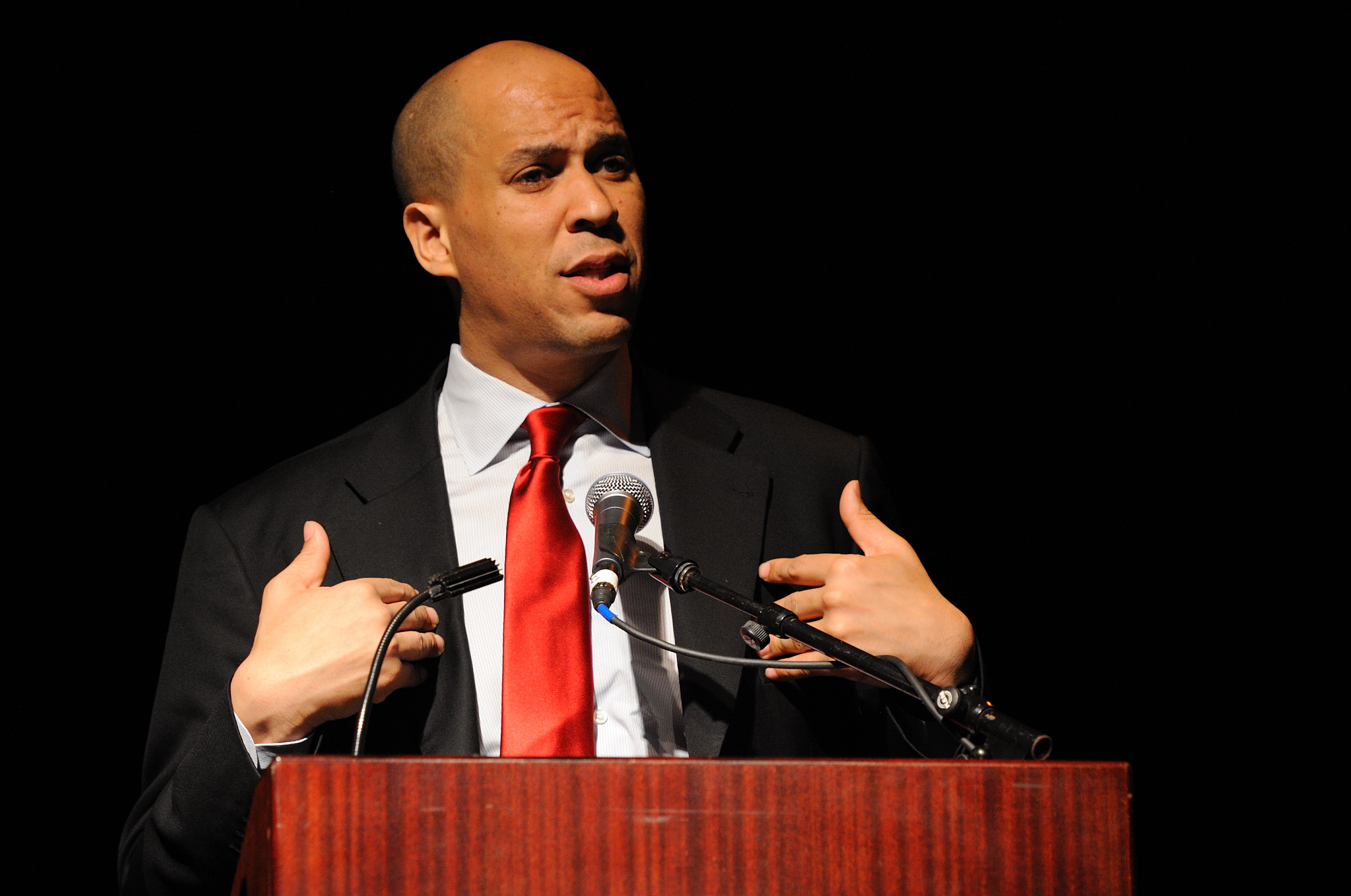 Newark mayor Cory Booker’s online video startup, Waywire, reportedly sells to Magnify