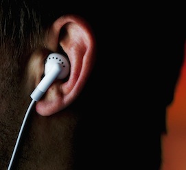 iPods Linked To Hearing Problems