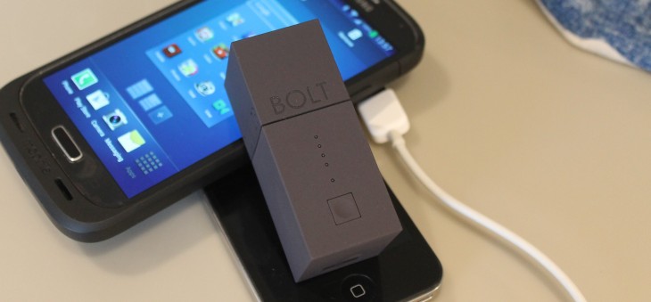 The Fluxmob Bolt: A tiny wall-charger and backup battery that packs a punch