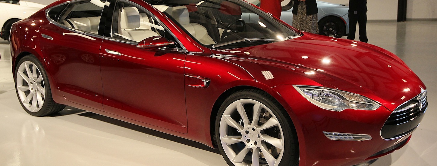 Tesla inks deal to build a network of charging stations for its electric cars across China Featured Image