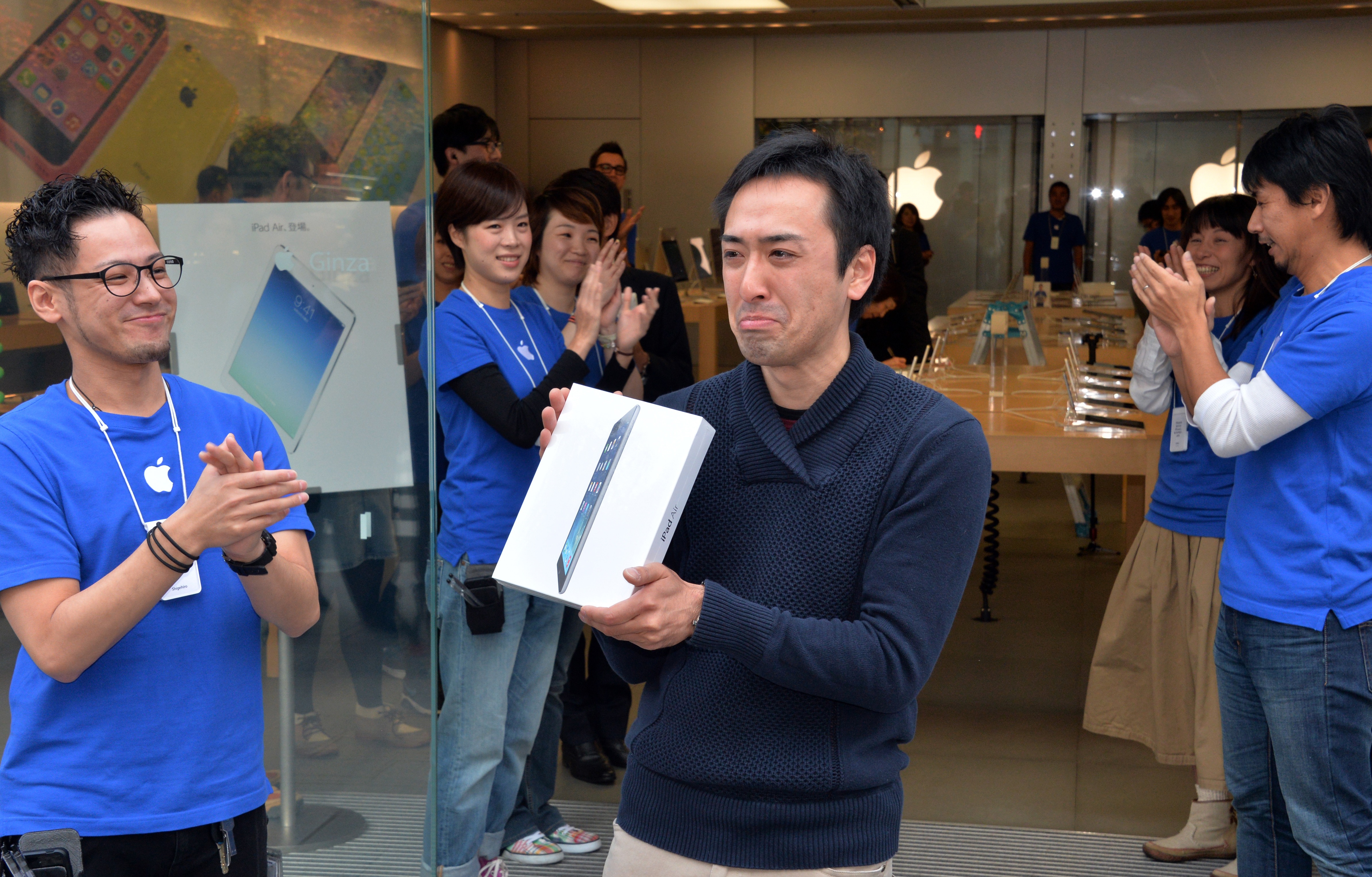 Carl Icahn buys $1 billion more Apple shares in two days, continues to push his buyback proposal