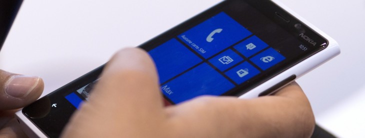 Windows Phone 8.1 custom backgrounds shown off in leak