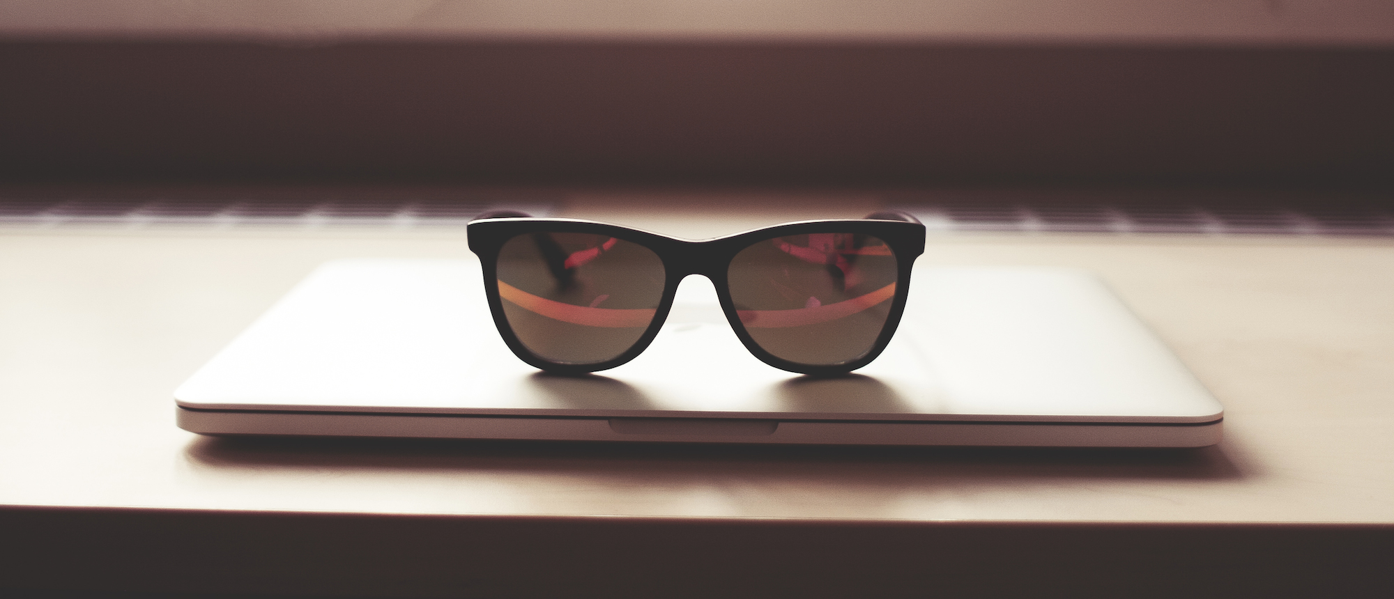 Presenting yourself in the best light: How to properly set up for a video meeting