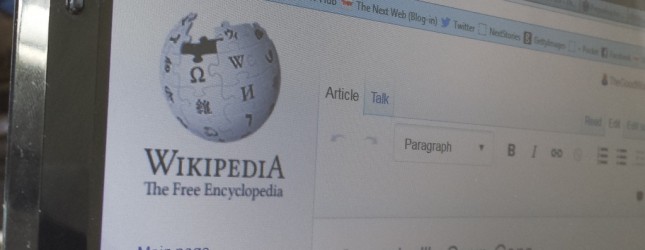 Wikipedia tweaks mobile design to put emphasis on contributors