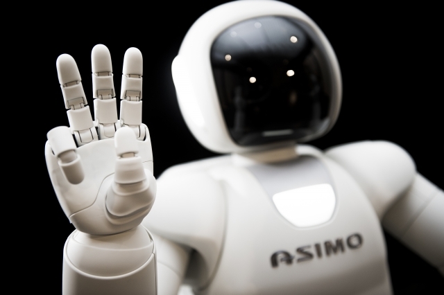 Honda’s new, smarter ASIMO brings robots closer to the mainstream