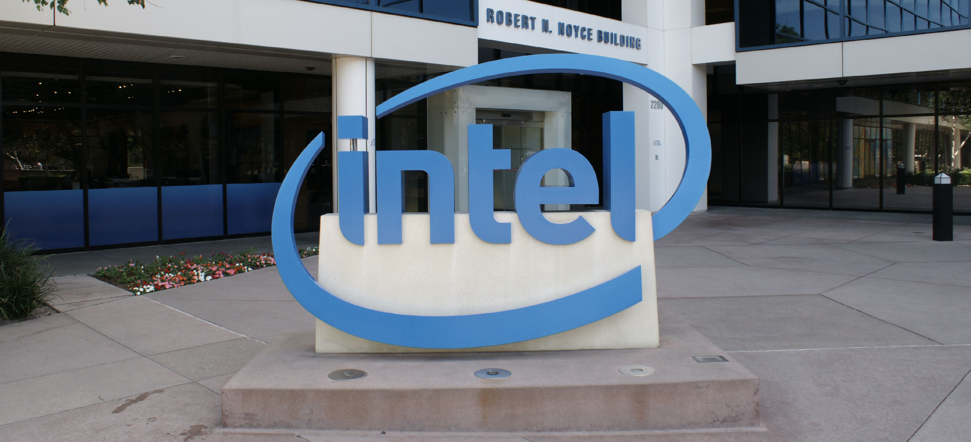 Intel teaming up with Fossil for upcoming wearables