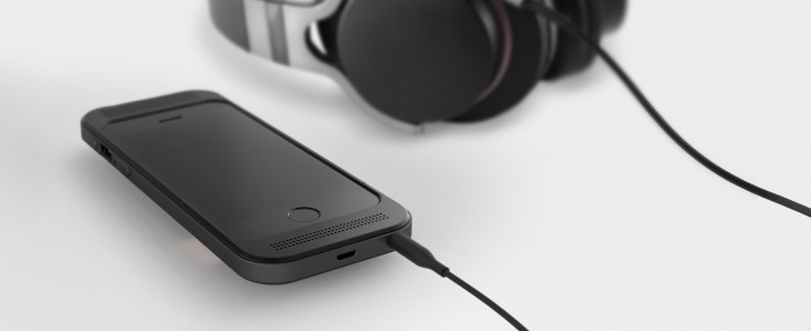 Y Combinator’s SoundFocus begins preorders for Amp, an iPhone speaker case and headphone amp