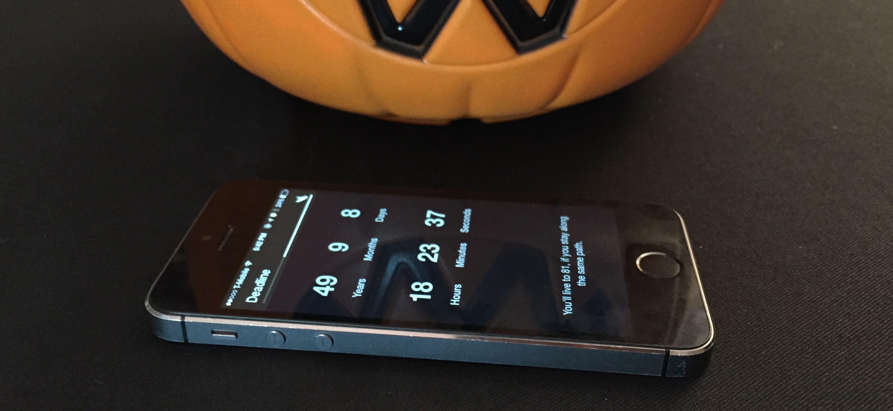 Deadline for iPhone Tells You When You're Going to Die