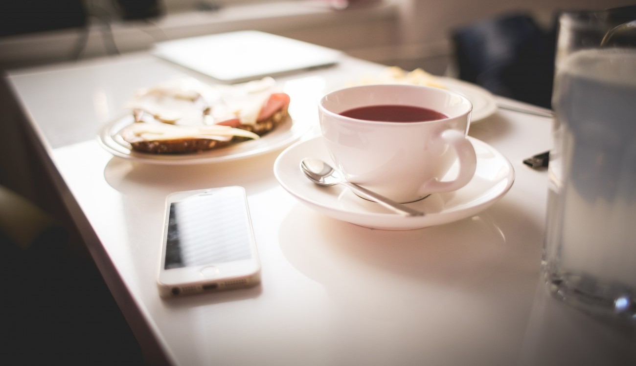 7 ways to staff a strong social media team