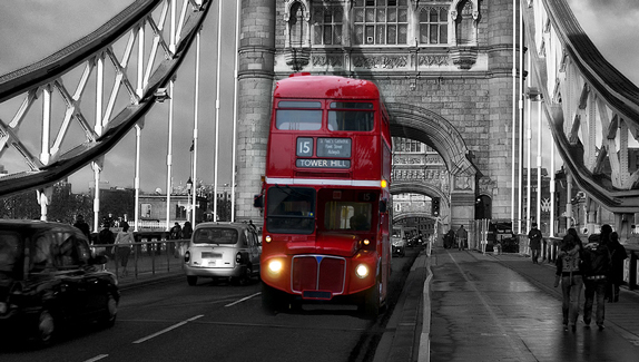 2 classic photo and type approaches that influence modern design