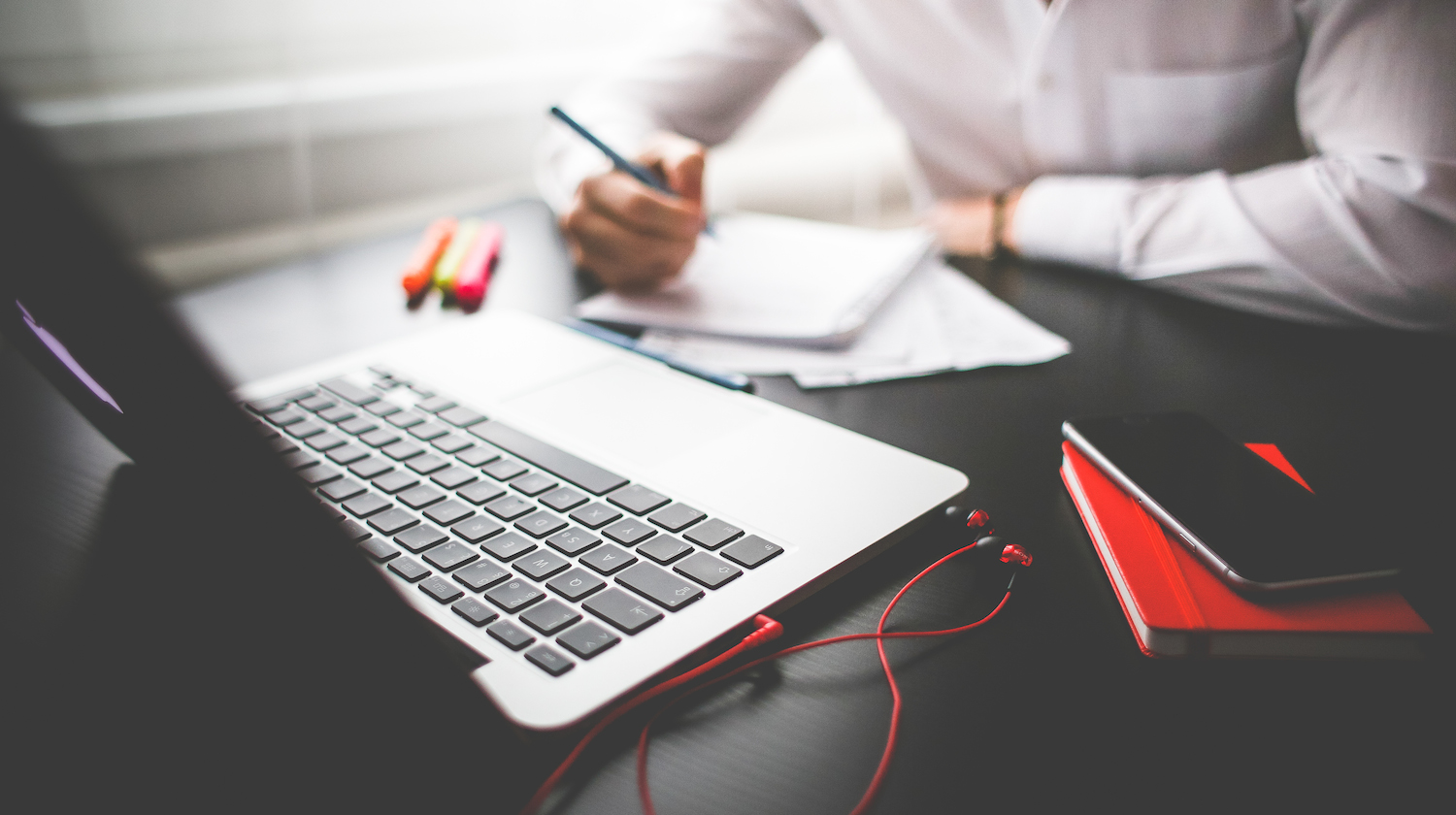 10 Ways To Make Your Life Easier as a Social Media Manager