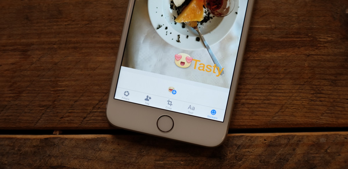 Facebook’s new iOS photo uploader looks a lot like Snapchat