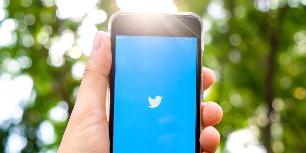 You can now change the avatar for your group DMs on Twitter
